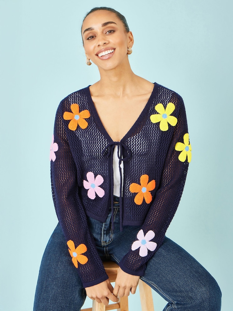 Yumi קרדיגן בעיצוב פרחים עם קשירה בחזית - תמונה 1 מתוך 4