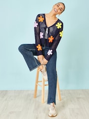 Yumi קרדיגן בעיצוב פרחים עם קשירה בחזית - תמונה 2 מתוך 4