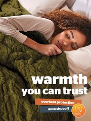 Silentnight Green Luxury Super Cosy 9-Heat Setting Heated Throw - Image 5 of 9