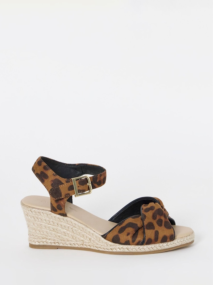 Animal - Simply Be Twist Front Espadrille Wedge Sandals - תמונה 2 מתוך 4 Animal - Simply Be Twist Front Espadrille Wedge Sandals - תמונה 2 מתוך 4