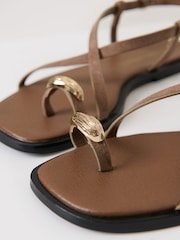 Threadbare Brown Cross Strap Toe Loop Sandals - Image 5 of 6