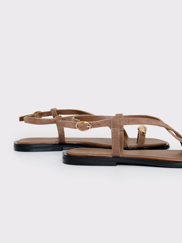 Threadbare Brown Cross Strap Toe Loop Sandals - Image 6 of 6 Threadbare Brown Cross Strap Toe Loop Sandals - Image 6 of 6