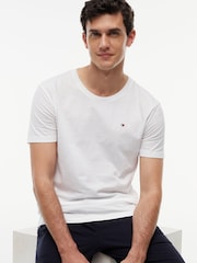 Tommy Hilfiger White Cotton T-Shirts 3 Pack - Image 4 of 5