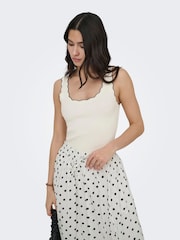 JDY White/Black Knitted Vest with Scallop Edge - Image 3 of 6