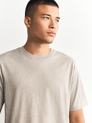 Neutro - Corte estándar - Camiseta básica de algodón con cuello redondo - Imagen 6 de 9