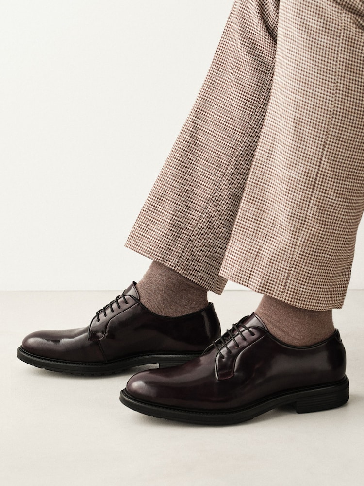 বারগান্ডি লাল - Box Leather Derby Shoes - 7এর মধ্যে 2 ছবি