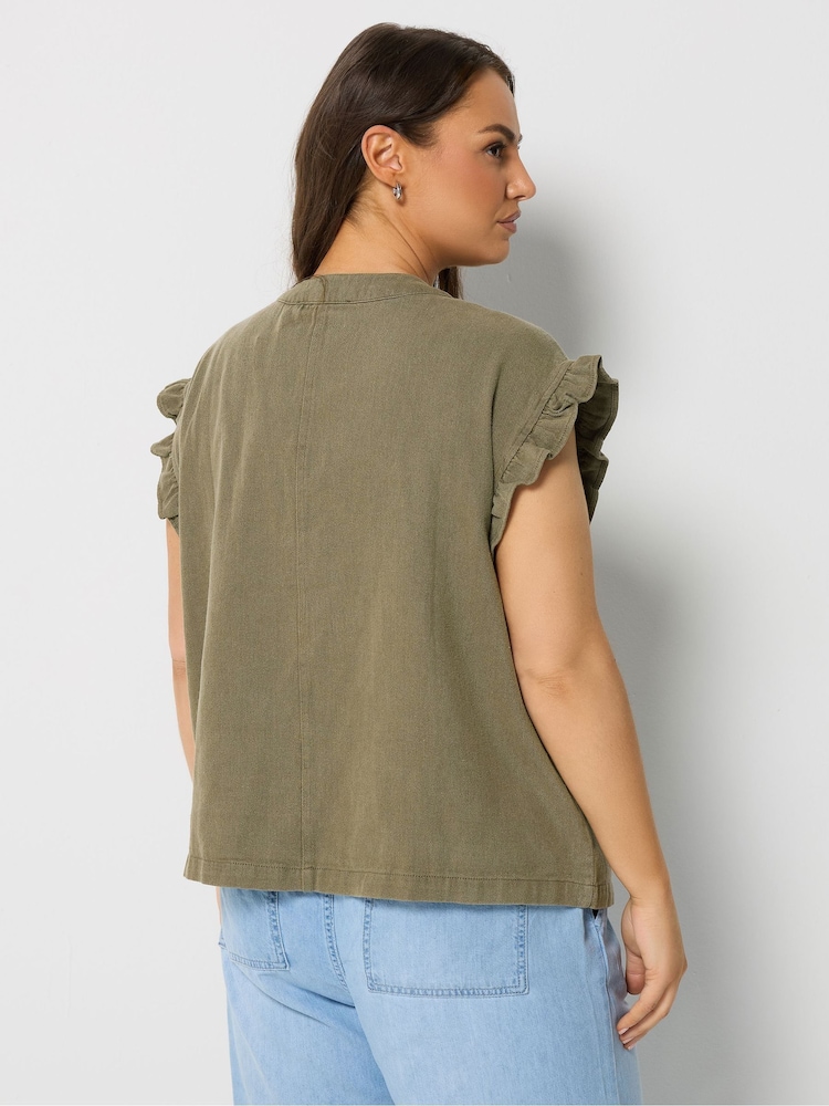 Yours Curve Green Crochet Edge Waistcoat - Image 2 of 5