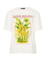 Yours Curve White Placement Relaxed T-Shirt - Image 5 of 5