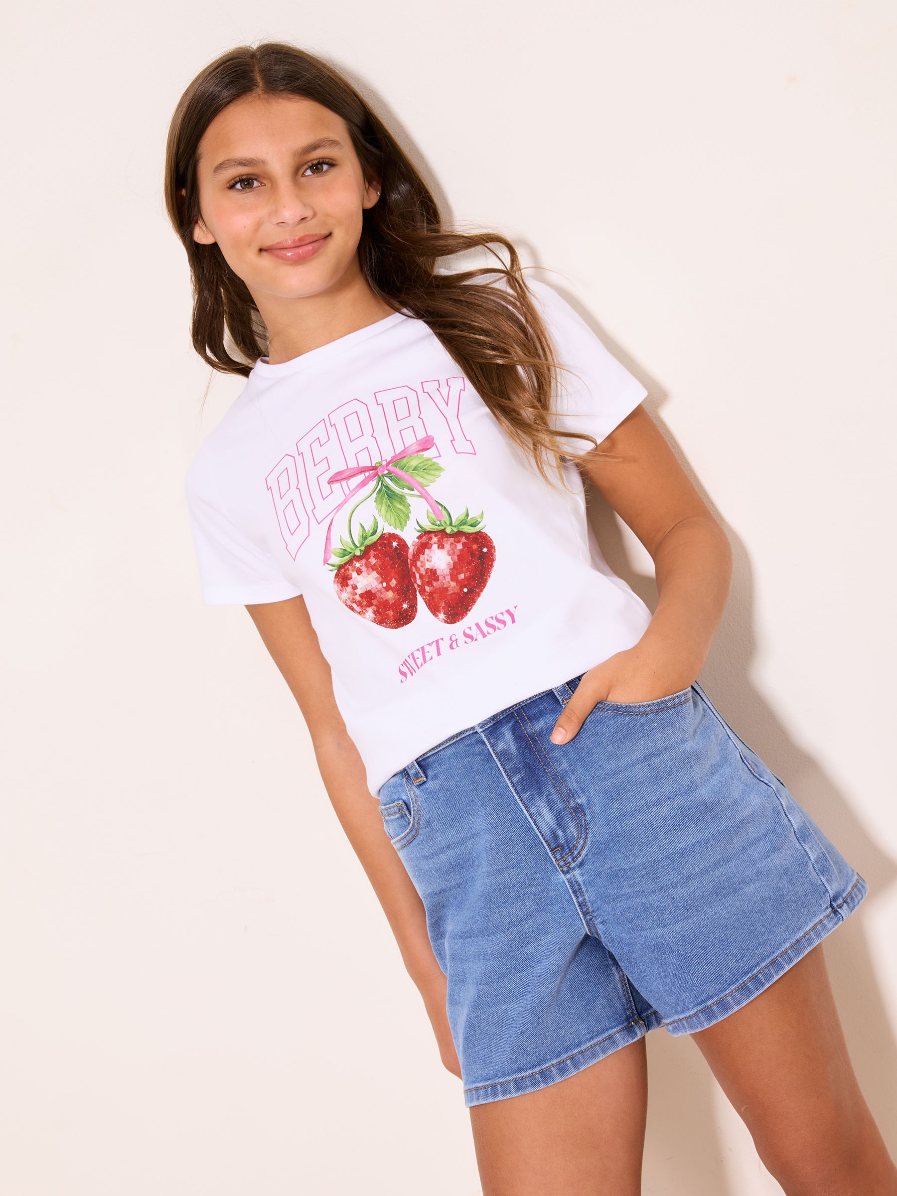 トップス 2025S/S YEAH RIGHT!! Buy Lipsy White Berry Graphic T-Shirt (5-16yrs) from Next Romania