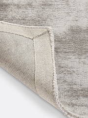 La Redoute Intérieurs Grey Izri Aged Effect Lyocell Rug - Image 4 of 4