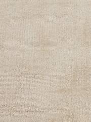 La Redoute Intérieurs Oatmeal Izri Aged Effect Lyocell Rug - Image 4 of 5