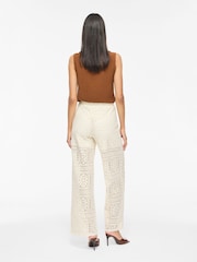 Pantalon na Malawak ang Paa na may Istilo ng Paggantsilyo na may Mataas na Baywang at may Disenyong VILA - Larawan 5 ng 7