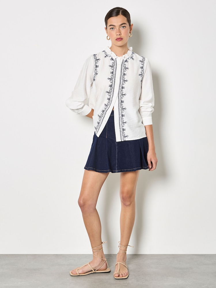 Apricot White Ruffle Collar Embroidered Blouse - Image 2 of 5