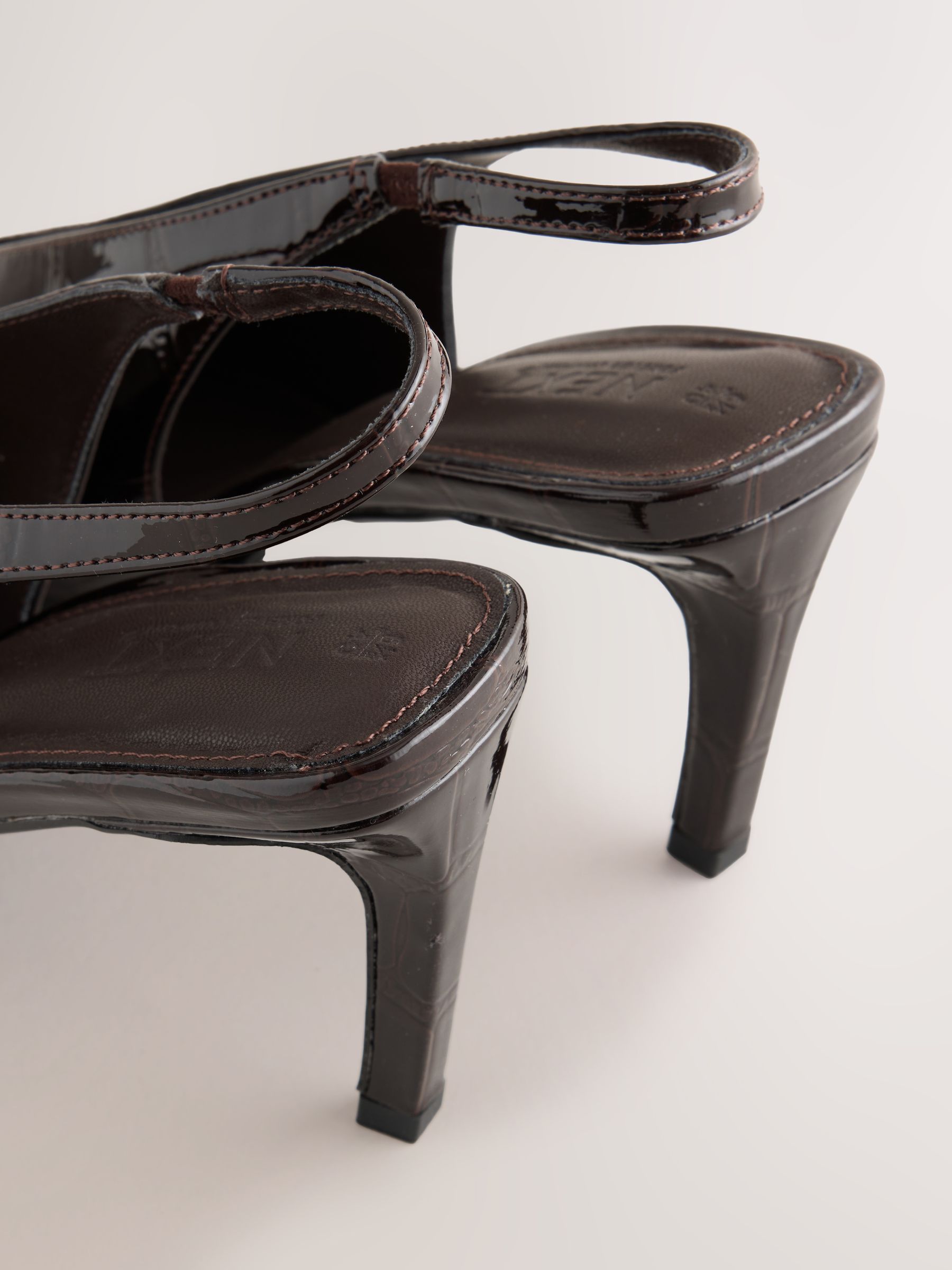 Comprar Chocolate marrom - Forever Comfort® Slingback Chisel Toe