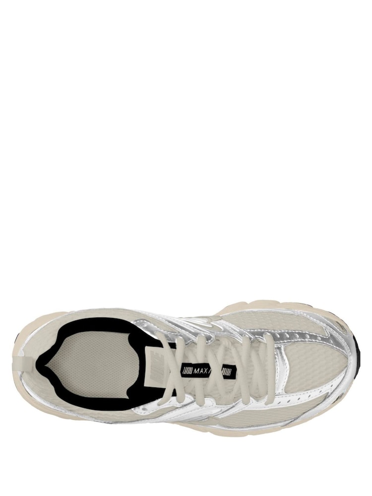 Nike Natural Silver Youth Air Max Moto 2K Trainers - Image 2 of 3 Nike Natural Silver Youth Air Max Moto 2K Trainers - Image 2 of 3