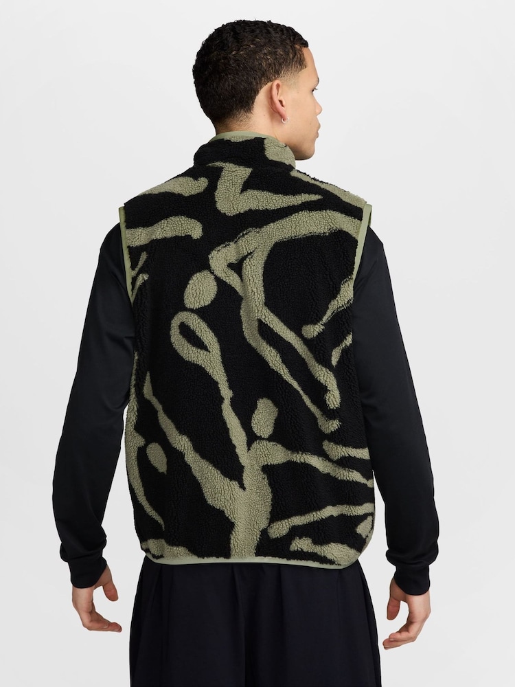 Nike Green Sportswear Club Full Zip Vest - Image 2 of 3 Nike Green Sportswear Club Full Zip Vest - Image 2 of 3