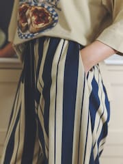 Green Cotswolds Bake Short Sleeve Pyjamas - Image 5 of 5