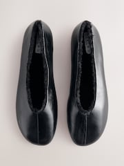 Black With Faux Fur - Forever Comfort® Ballerinas mit geschwungener Zehenpartie - Bild 1 von 5