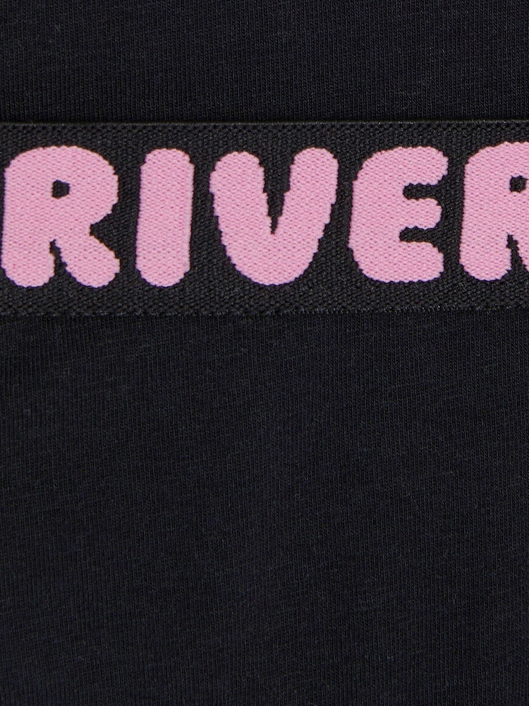 حزمة من 5 قطع ملابس داخلية بخصر منخفض بشعار من River Island - صورة 2 من 3 حزمة من 5 قطع ملابس داخلية بخصر منخفض بشعار من River Island - صورة 2 من 3