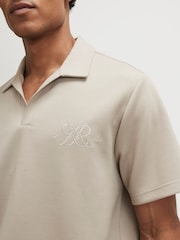 River Island рубашка поло классического кроя с Monogram и открытым вырезом - Изображение 4 4