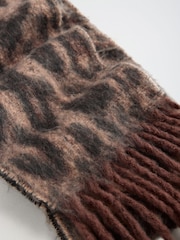 Estampado de leopardo - Friends Like These Skinny Brushed Scarf - Imagen 6 de 6