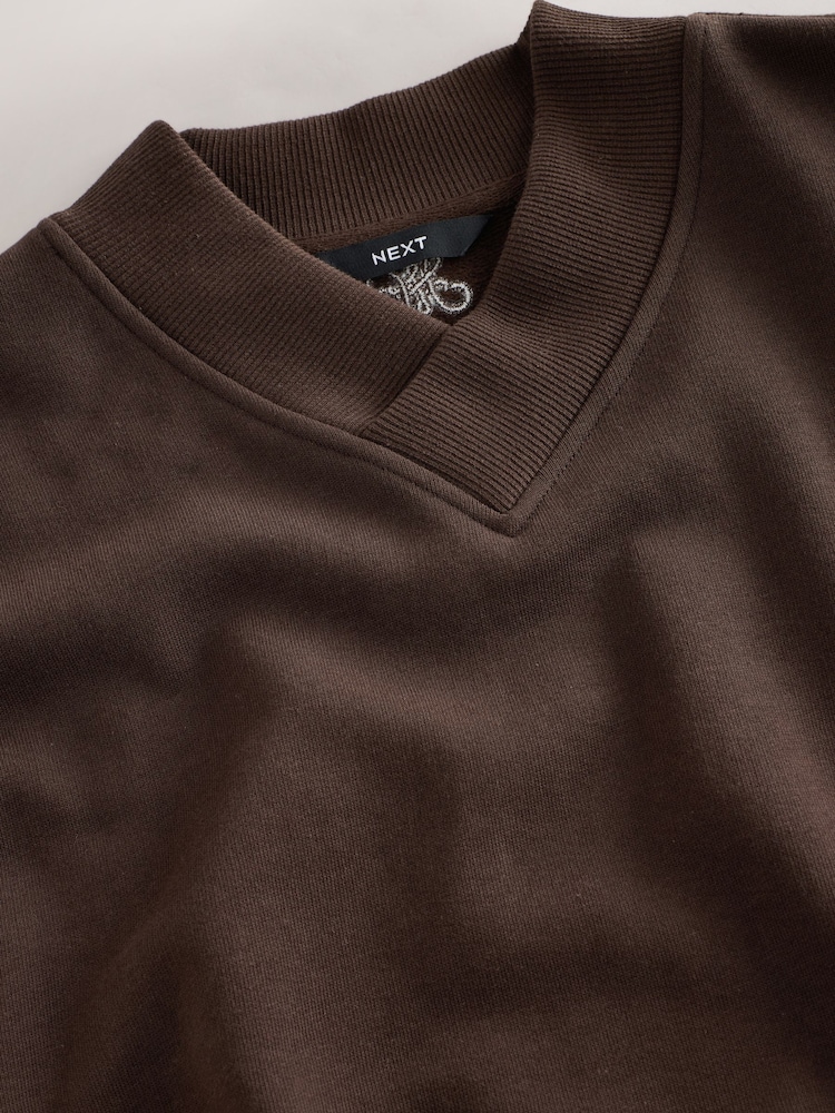 Czekoladowy brąz - V-Neck Sweatshirt - Obraz 2 z 3