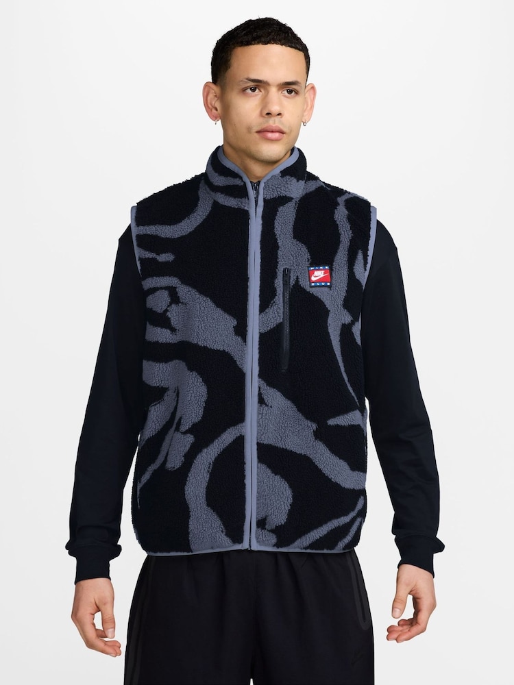 Nike Black Sportswear Club Full Zip Vest - Image 1 of 3 Nike Black Sportswear Club Full Zip Vest - Image 1 of 3