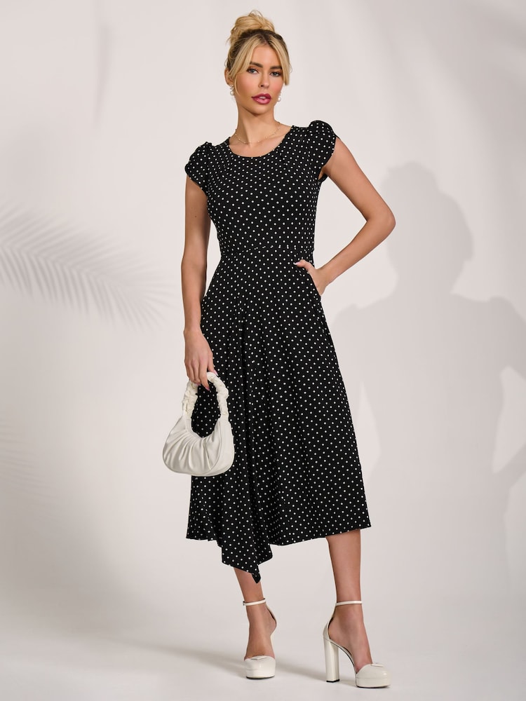 أسود - Jolie Moi Lap Over Short Sleeve Jersey Dress - Image 1 of 6 أسود - Jolie Moi Lap Over Short Sleeve Jersey Dress - Image 1 of 6