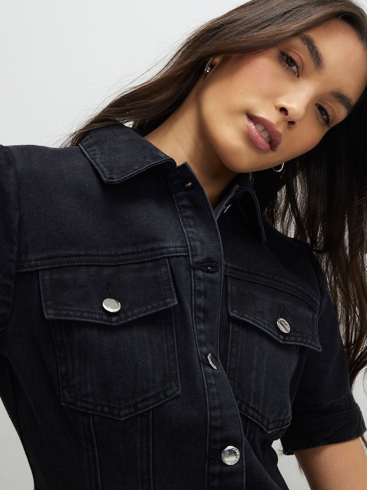 Μίνι φόρεμα River Island Κοντομάνικο Με κουμπιά Πλισέ - Εικόνα 4 από 4