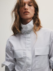 לבן עם פסים - The Set Utility Shirt - תמונה 9 מתוך 9