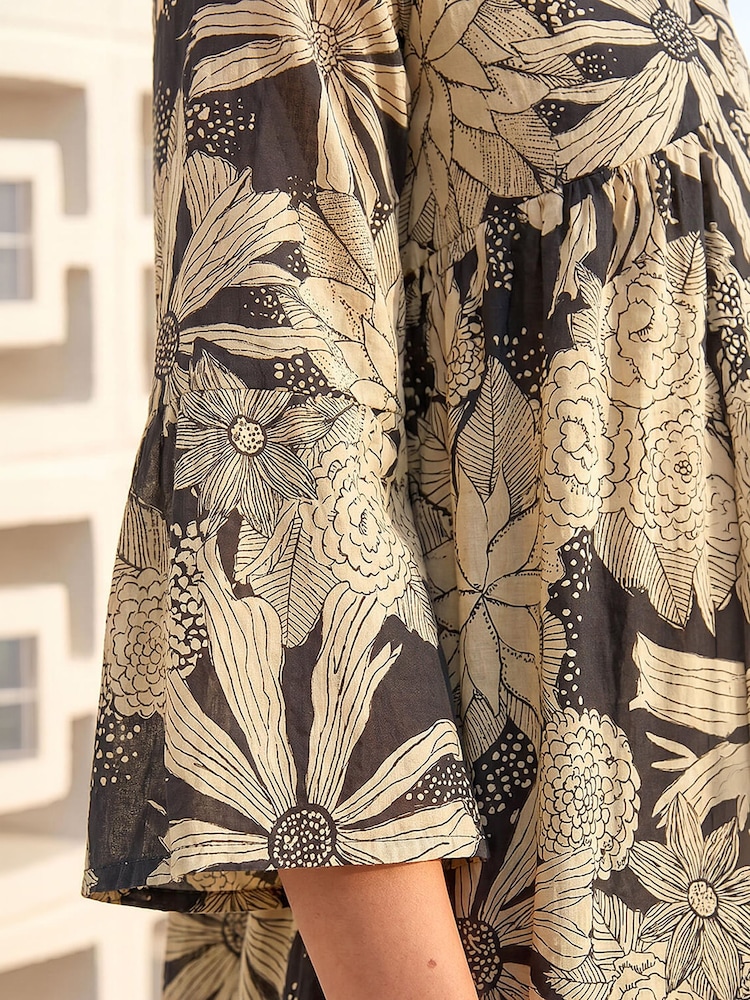 Roman Black Floral V-Neck Swing Dress - Image 5 of 5