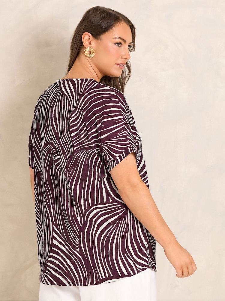 Evans Red Crinkle Jersey V-Neck Top - Image 2 of 4 Evans Red Crinkle Jersey V-Neck Top - Image 2 of 4