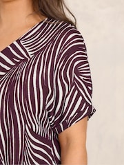 Evans Red Crinkle Jersey V-Neck Top - Image 4 of 4