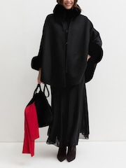 Emme by Marella Amici Fur Cape Poncho - Bild 6 von 6