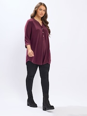 חולצה חצי מכופתרת של Yours Curve - תמונה 2 מתוך 4