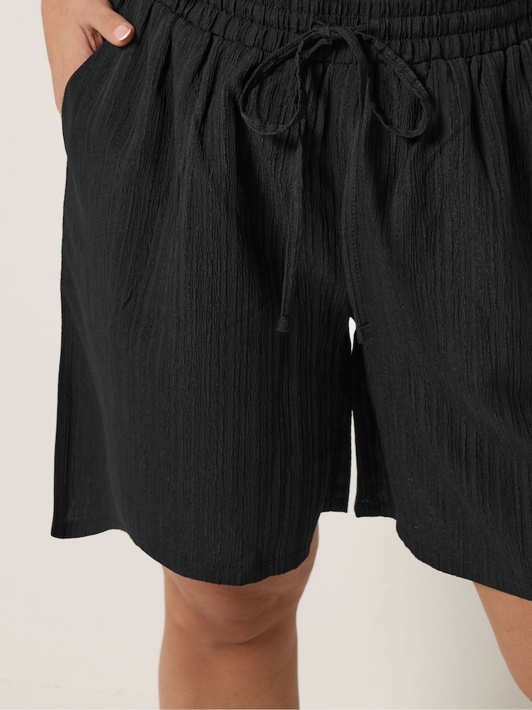 Yours Curve Black Textured Woven Shorts - Image 4 of 4