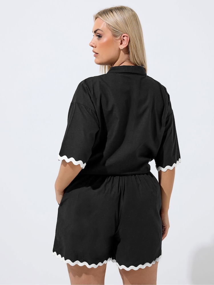 Yours Curve Black Limited Scallop Shorts - Image 2 of 4