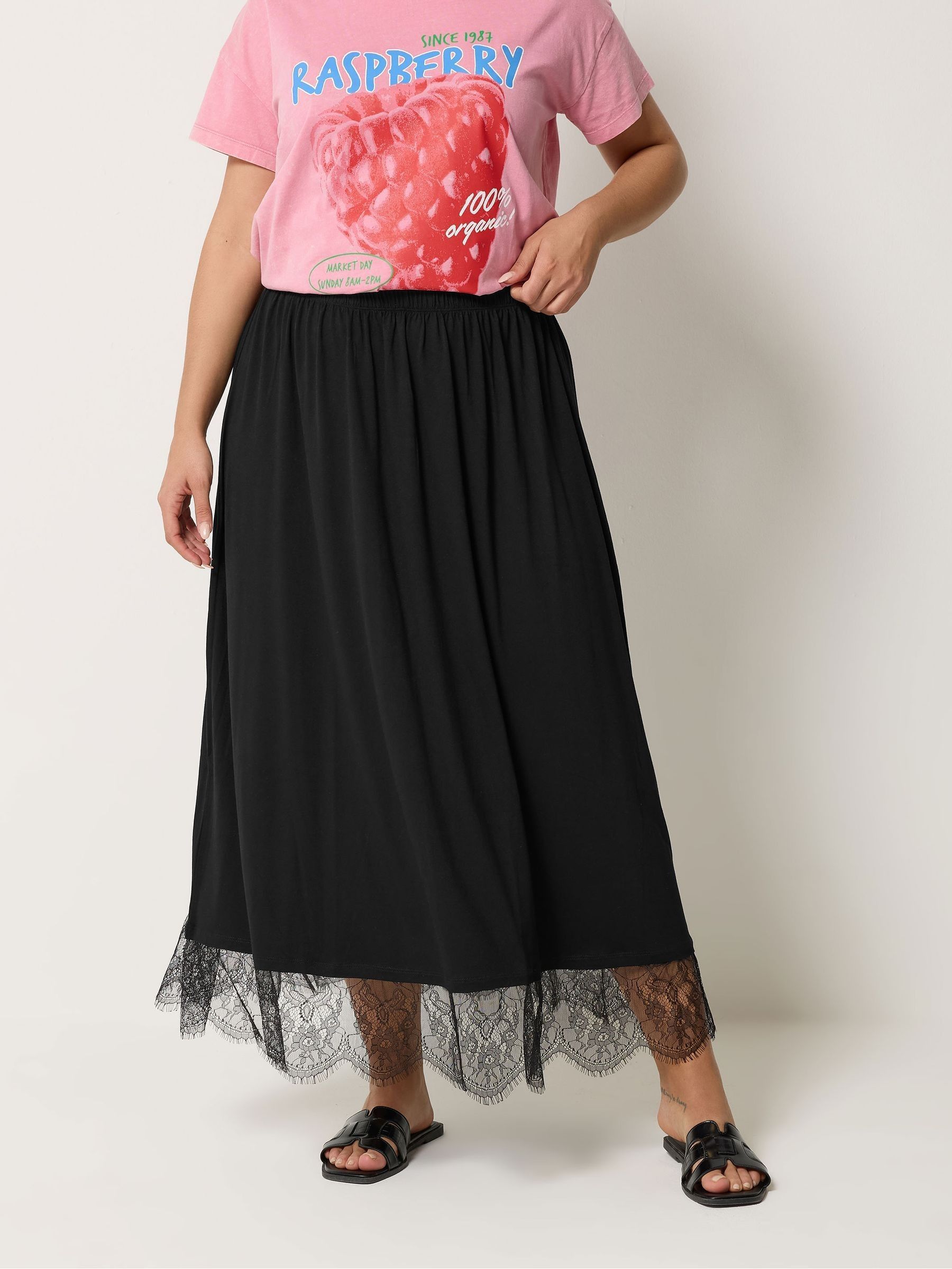 Yours Curve Women's Black Lace Hem Gathered Skirt