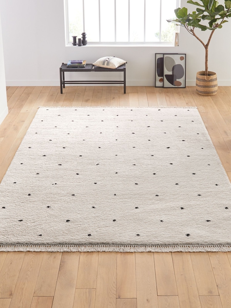 La Redoute Intérieurs White Black Ava Spotted Fringed Berber-Style Rug - Image 1 of 3 La Redoute Intérieurs White Black Ava Spotted Fringed Berber-Style Rug - Image 1 of 3