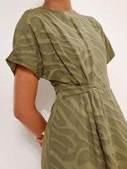 Lipsy Green Textured Side Knot Short Sleeve Midi Dress - Image 3 of 4