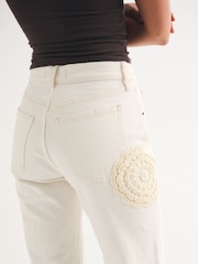 Abercrombie & Fitch Cream Crochet Belt 90s Relaxed Jeans - Image 6 of 8
