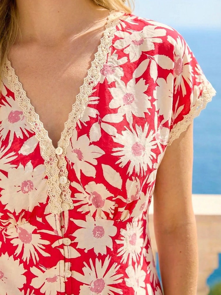 Roman Red Floral Print Lace Trim Top - Image 4 of 4