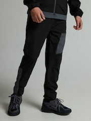 أسود - Monterrain Junior Deflect 2.0 Woven Running Joggers - صورة 4 من 5