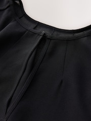 Imprimé fleuri Elegance Noir - CERENE Slip dress en Satin avec cape transparente amovible - Image 7 de 12