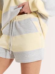 4th & Reckless Alba Striped Sweat Shorts - 画像 3 / 5