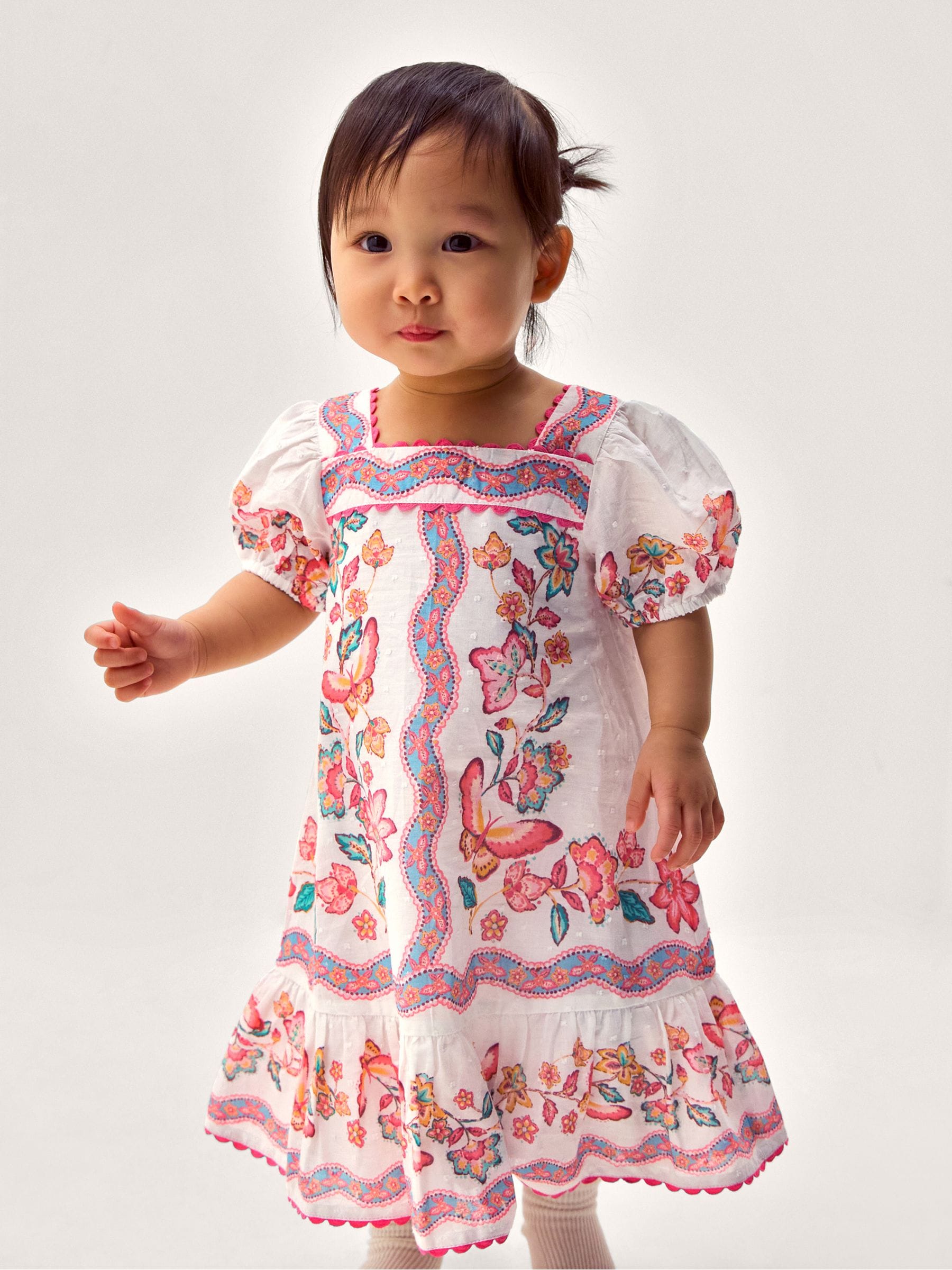 Next：日本 Monsoon Jelena ベビー用バタフライプリントドレス from