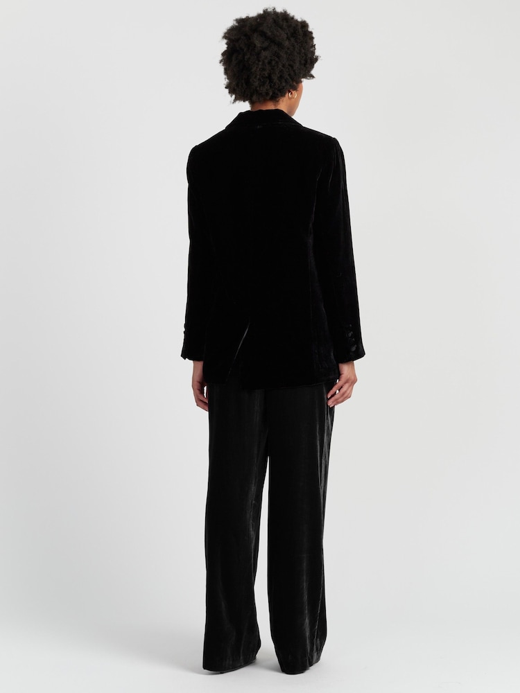 Chinti & Parker Laura Whitmore Velvet Black Jacket - Image 2 of 4 Chinti & Parker Laura Whitmore Velvet Black Jacket - Image 2 of 4