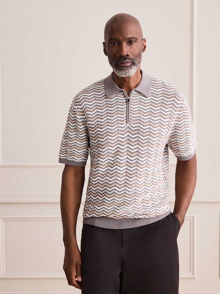 رمادي - Signature SUPIMA® Cotton Zig Zag Knit Zip Polo Shirt - Image 2 of 5