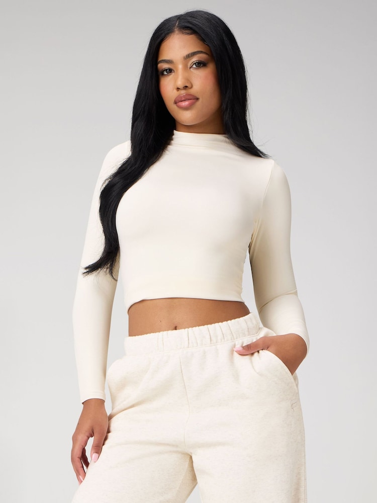 Fabletics Seamless Long Sleeve Essential T-Shirt - صورة 1 من 3 Fabletics Seamless Long Sleeve Essential T-Shirt - صورة 1 من 3