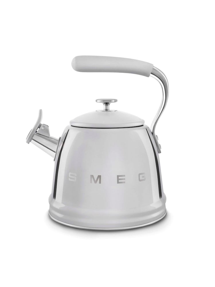 Smeg White 50’s Style Whistling Kettle 2.3L - Image 1 of 6